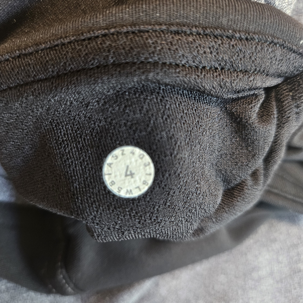 Lululemon Athletica Gray and Black Leggings - Picture 9 of 14